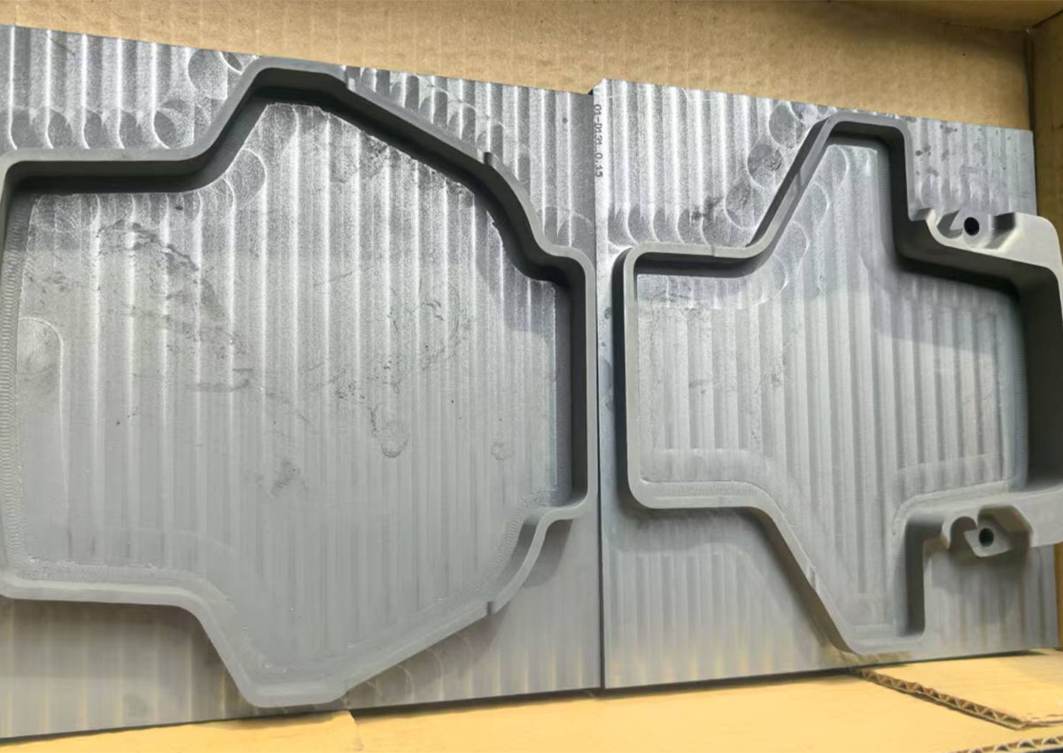 From Sample to Mass Production: Custom Mold Development Leads to Injection Molding Machine Order