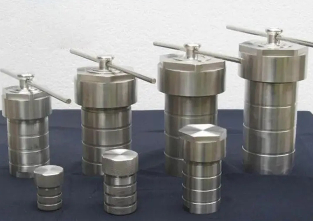 Our company successfully delivered 6 sets of hydrothermal synthesis reactors to a Korean enterprise.