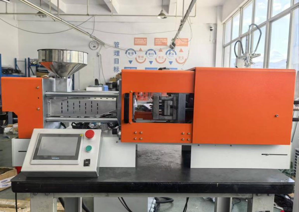 Our Company's Integrated Injection Molding Machine Successfully Shipped to Australia, Setting a New Benchmark for