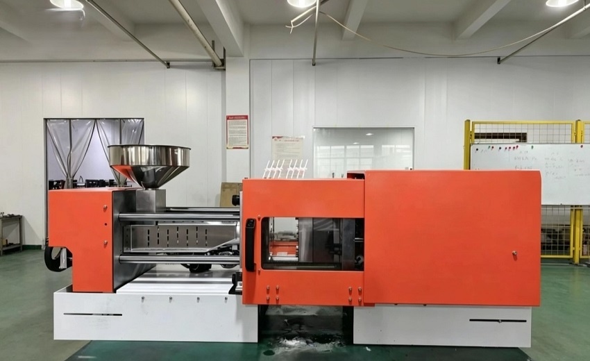 Small Injection Molding Machine Selection: Matching Tonnage, Cavity Count and Mold Size